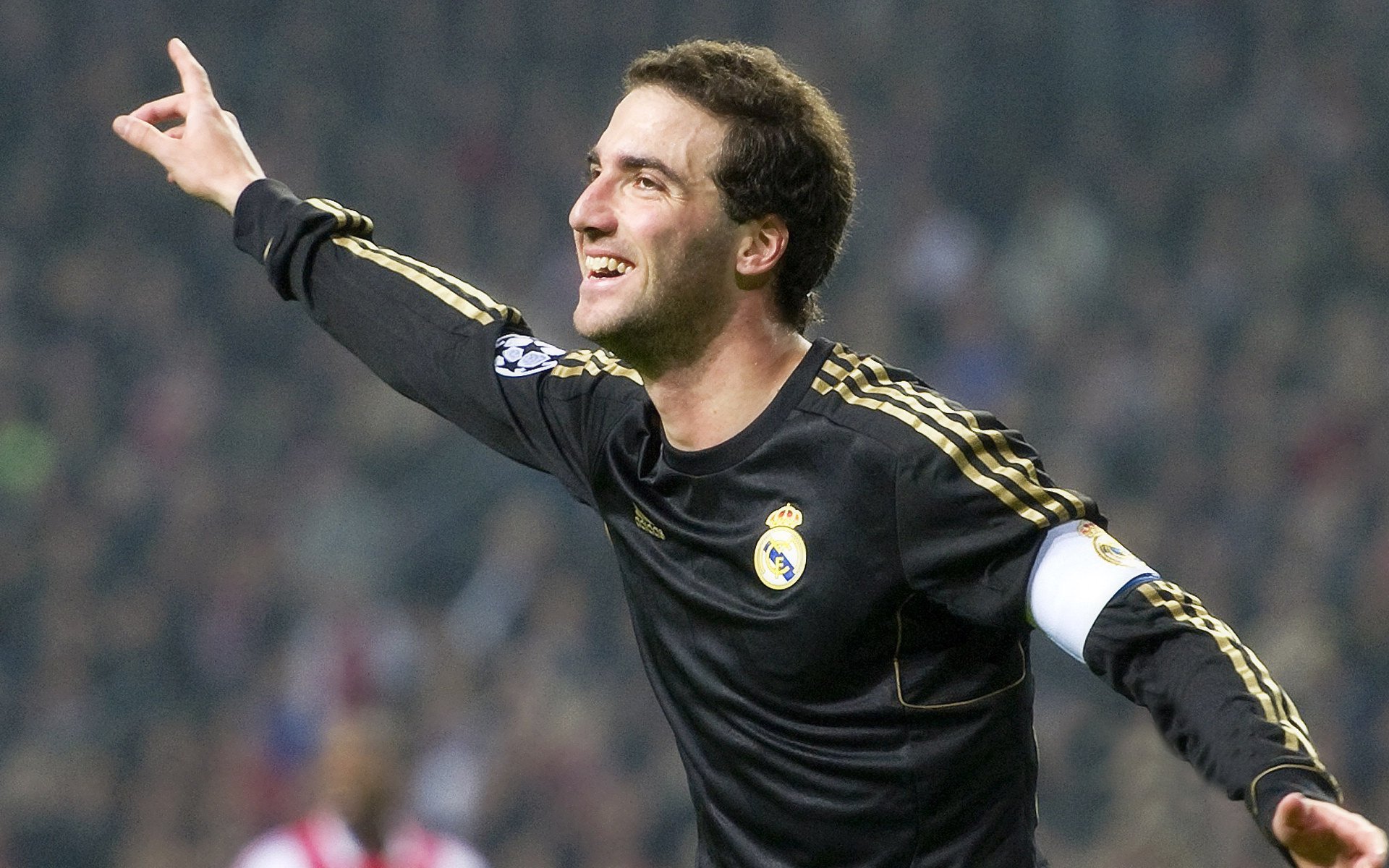 中国足球联赛球场智能安保系统投入使用，足球赛安保工作方案